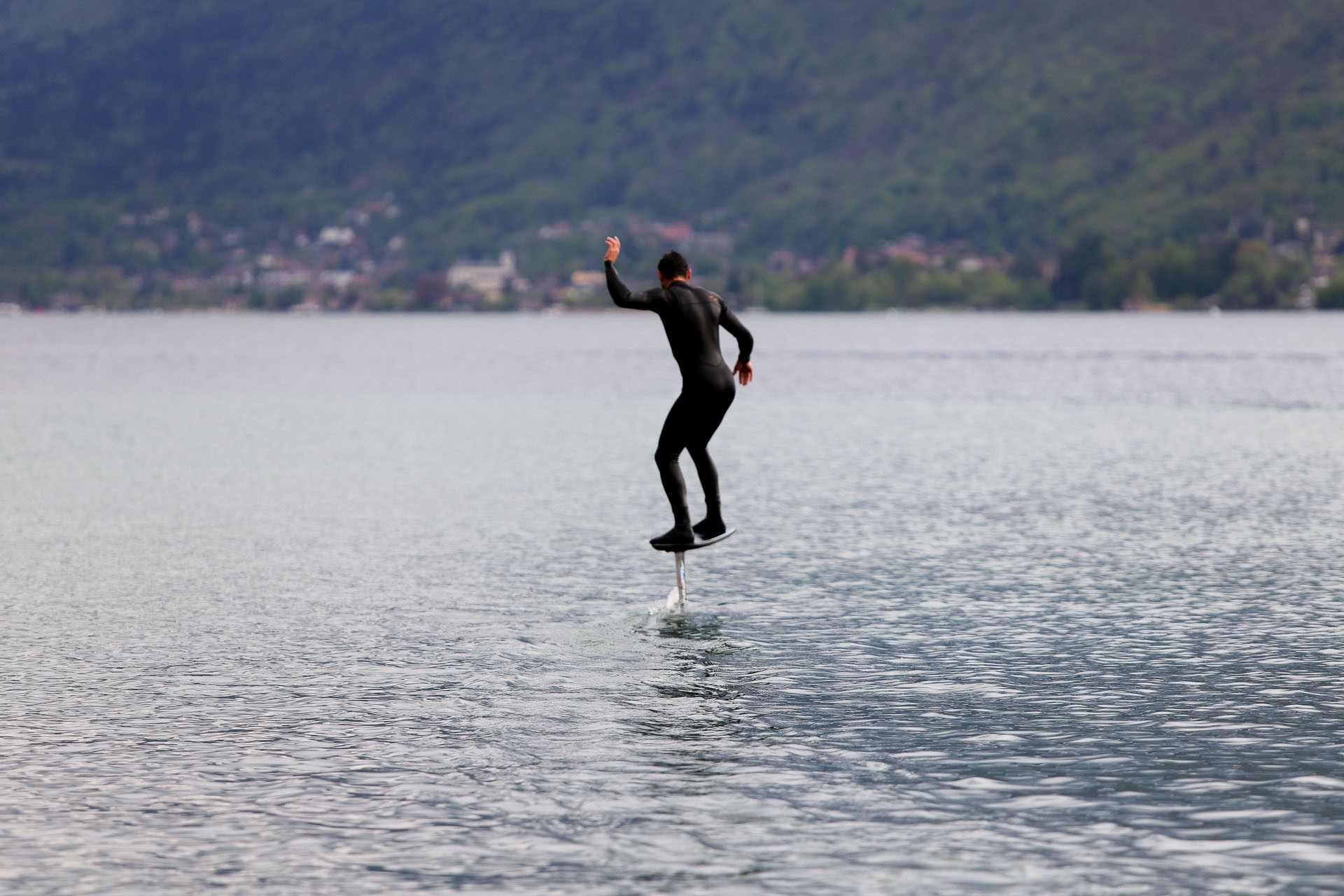 Test pumpfoil alpinefoil annecy avril 2025 30