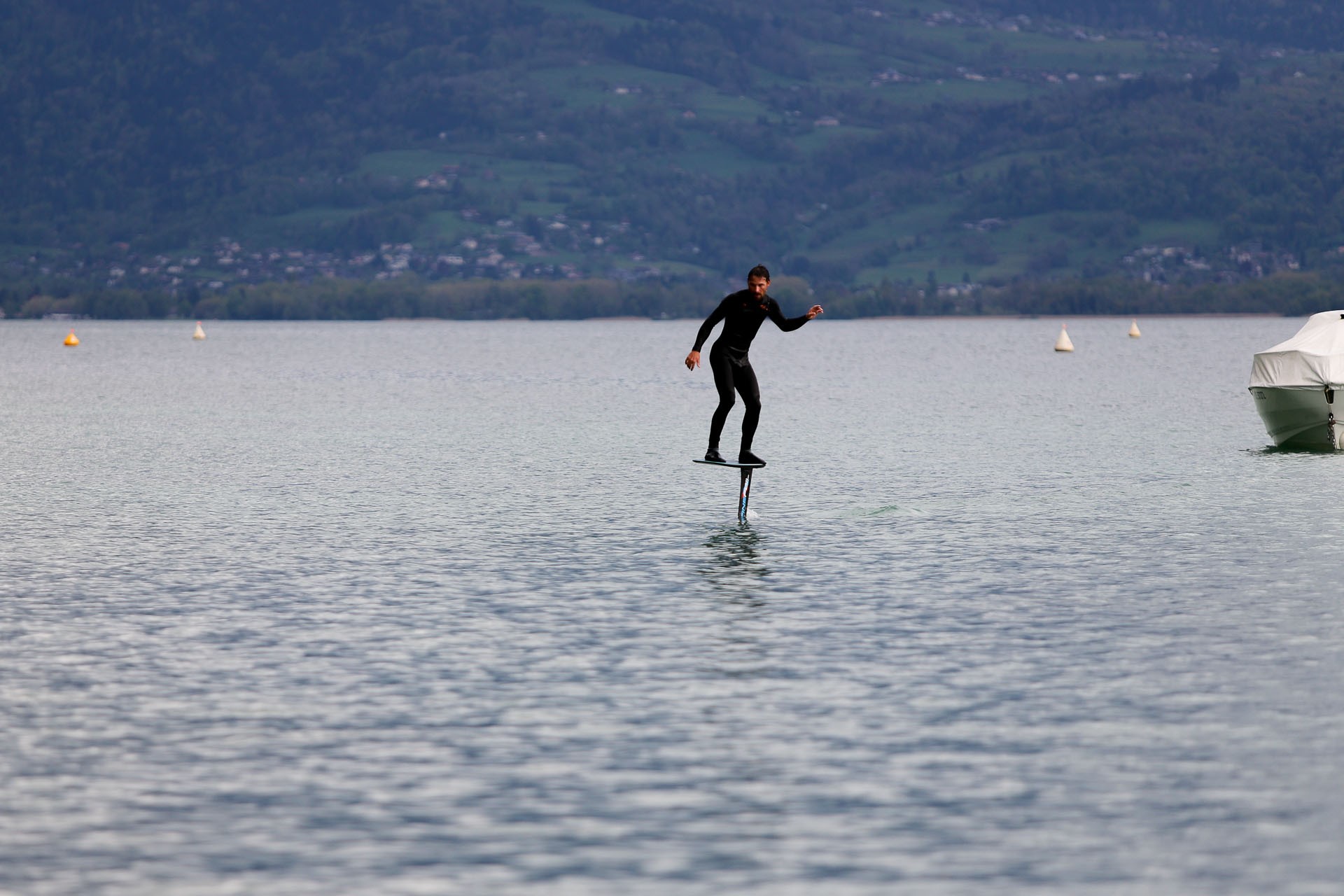 Test pumpfoil alpinefoil annecy avril 2025 33