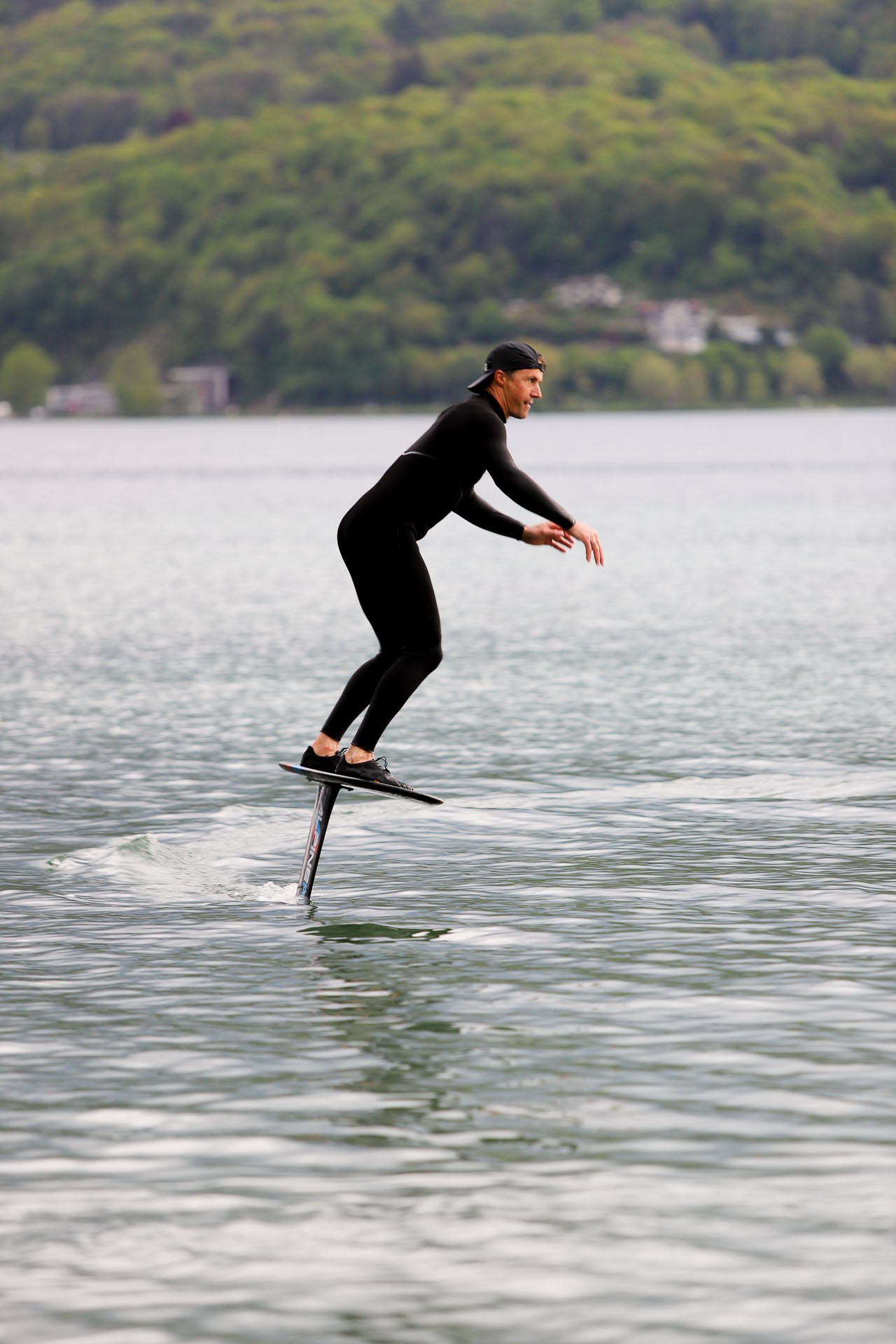 Test pumpfoil alpinefoil annecy avril 2025 38