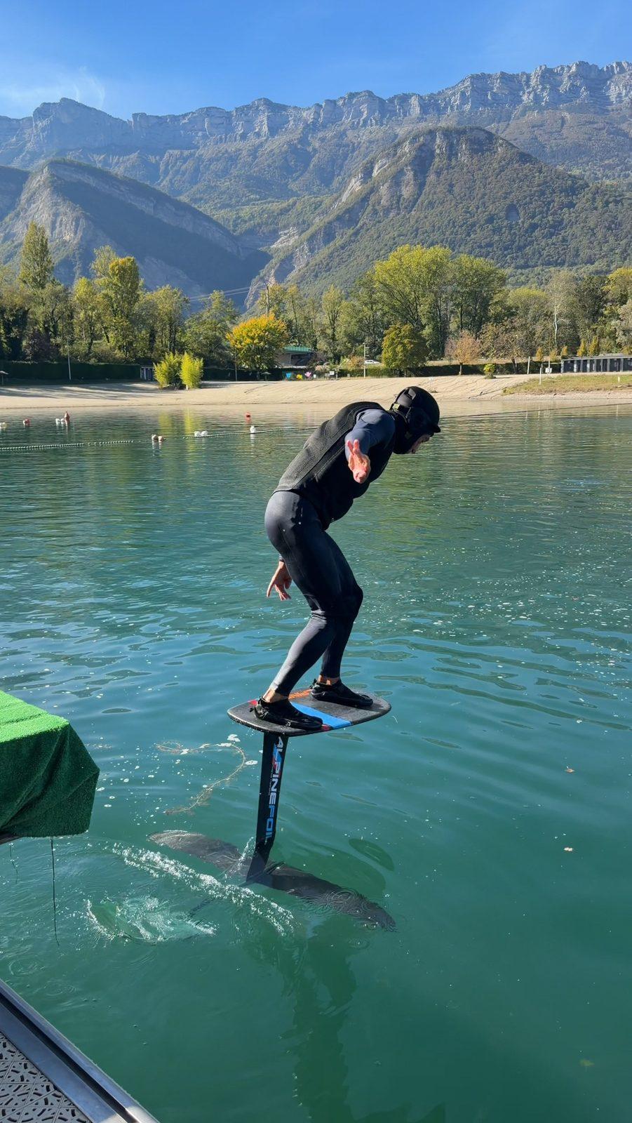 Pumpfoil flight after a drop start from a dock