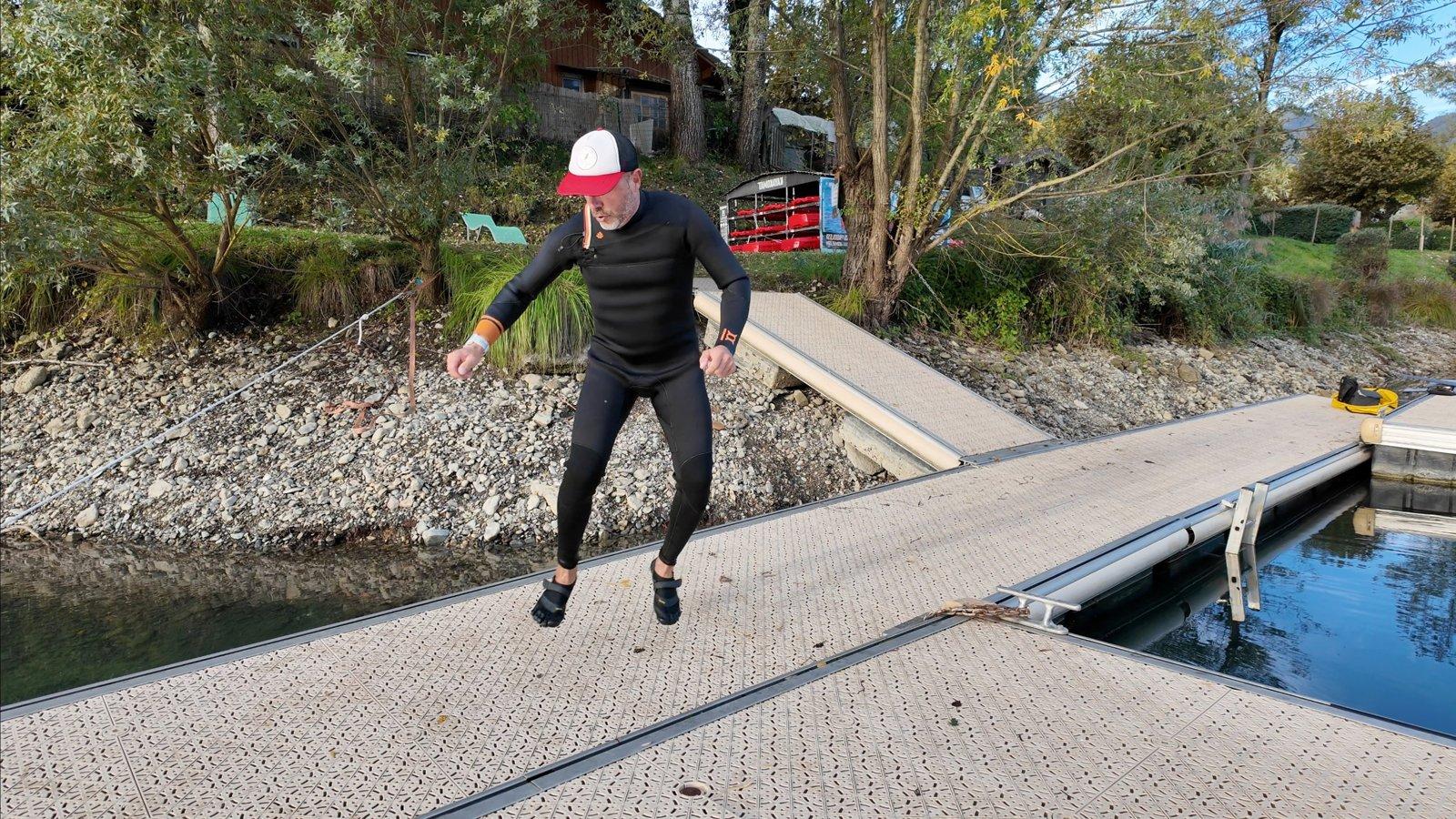 Ground jump seen from the front, drop start practice Ground jump seen from the front, drop start practice